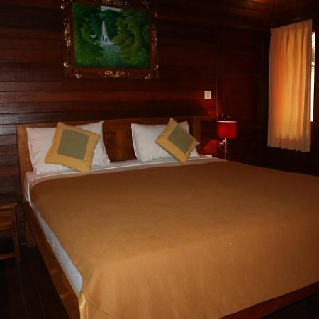Svaha Nusa Guest House Lembongan Esterno foto