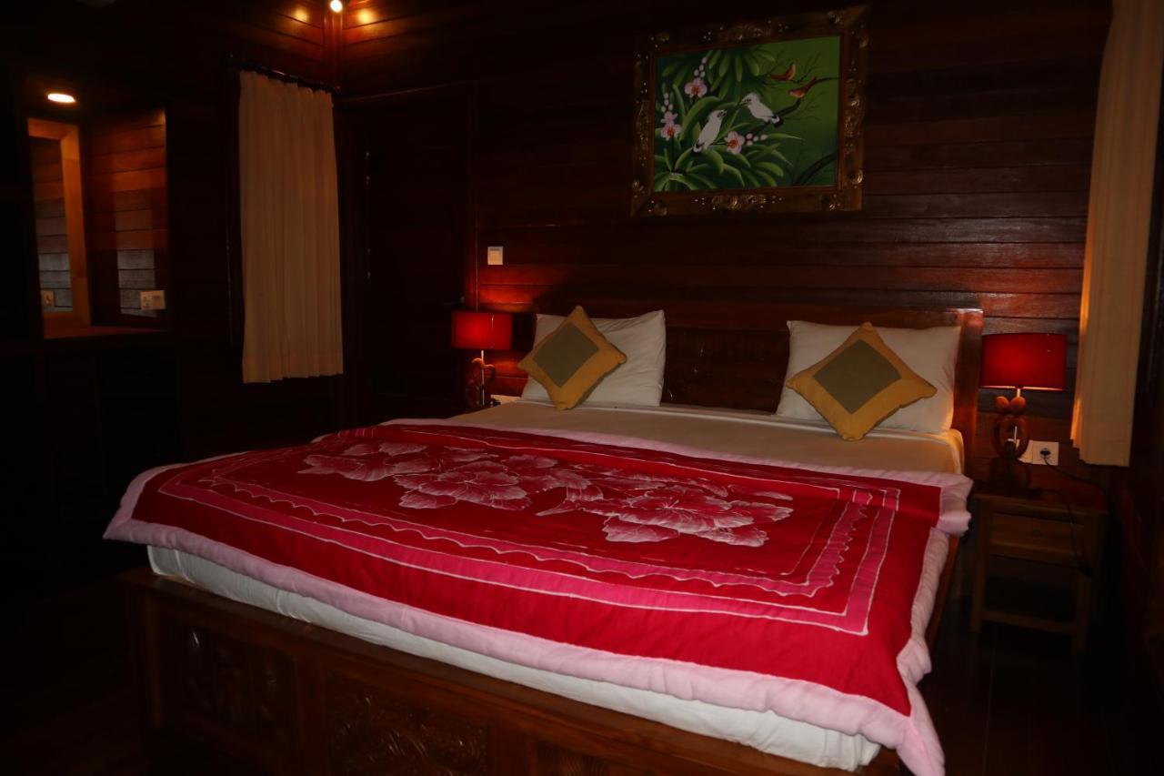 Svaha Nusa Guest House Lembongan Esterno foto