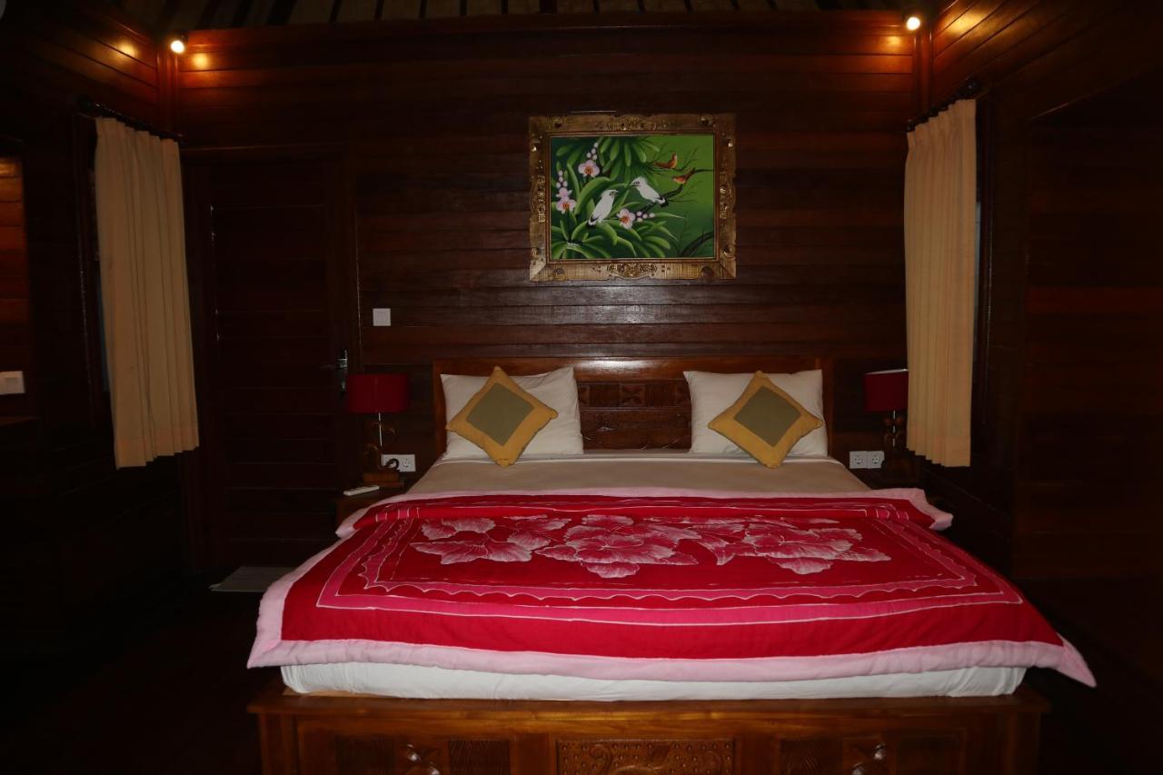 Svaha Nusa Guest House Lembongan Esterno foto