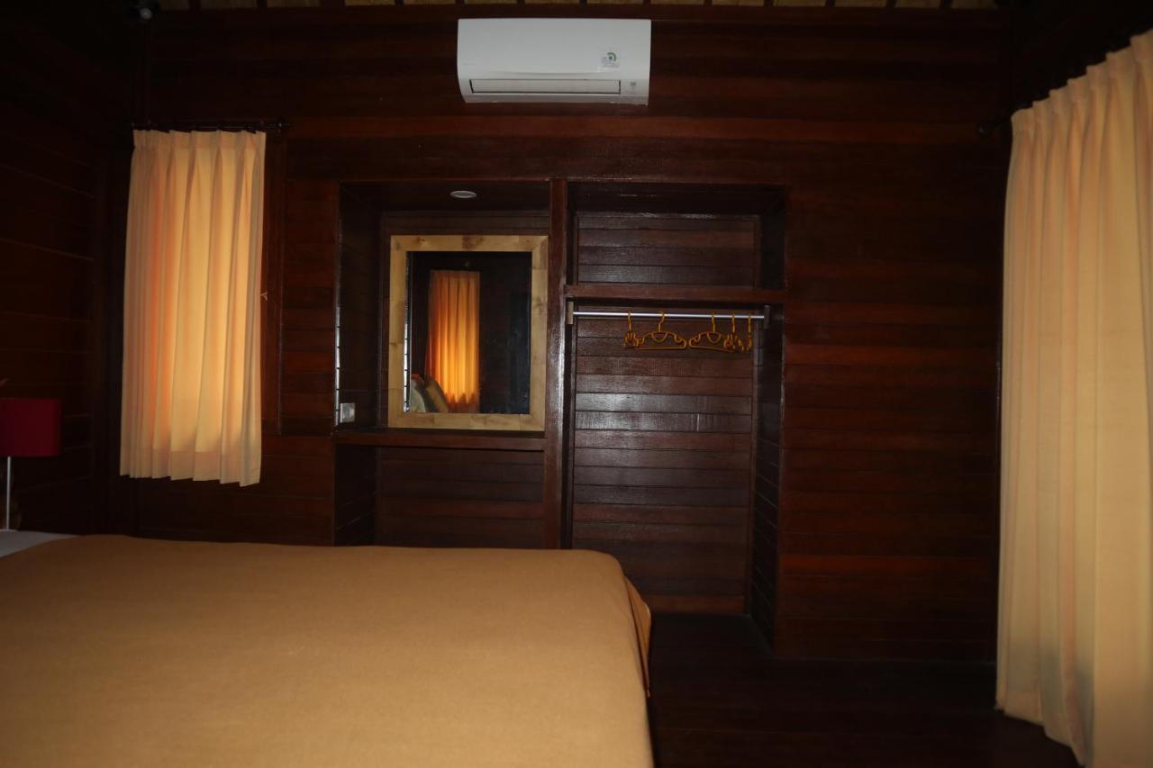Svaha Nusa Guest House Lembongan Esterno foto