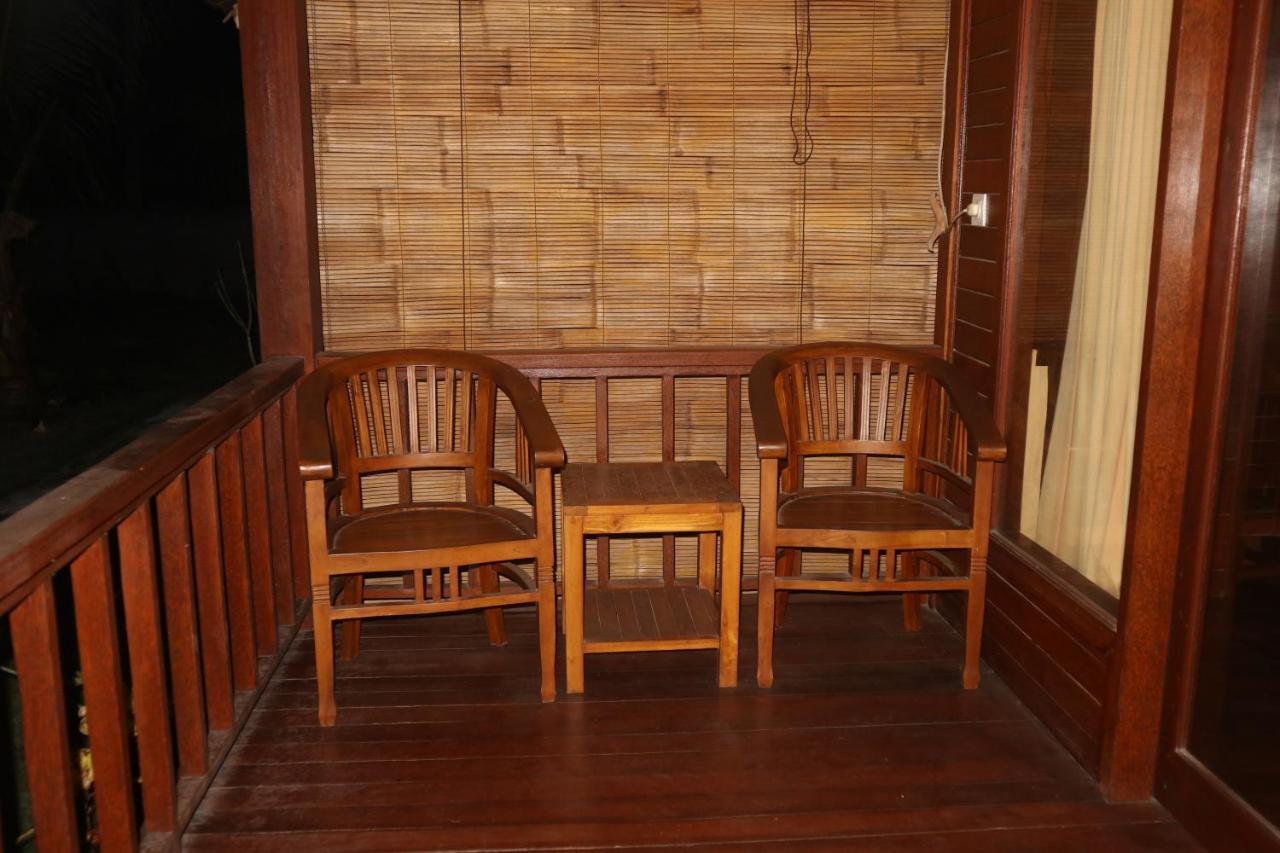Svaha Nusa Guest House Lembongan Esterno foto