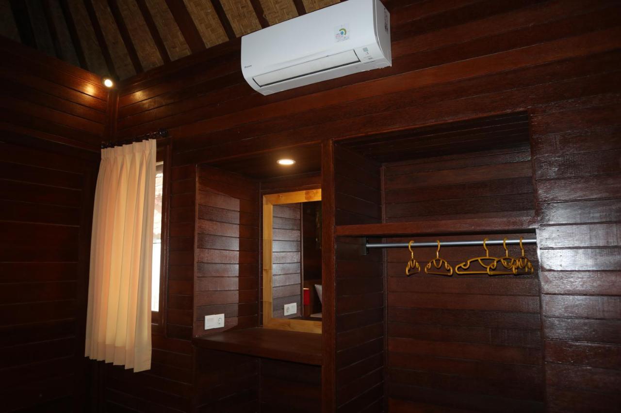 Svaha Nusa Guest House Lembongan Esterno foto
