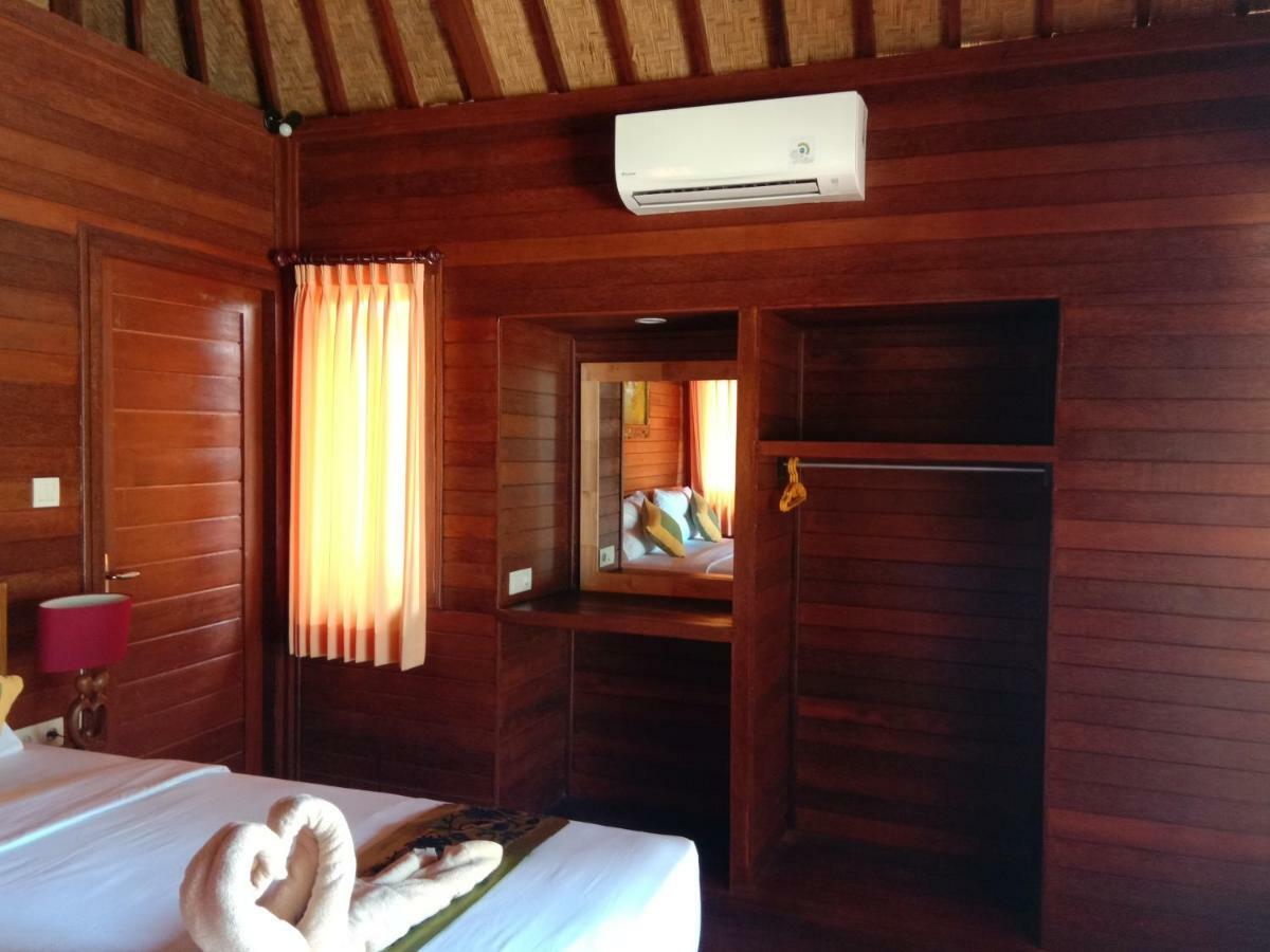 Svaha Nusa Guest House Lembongan Esterno foto