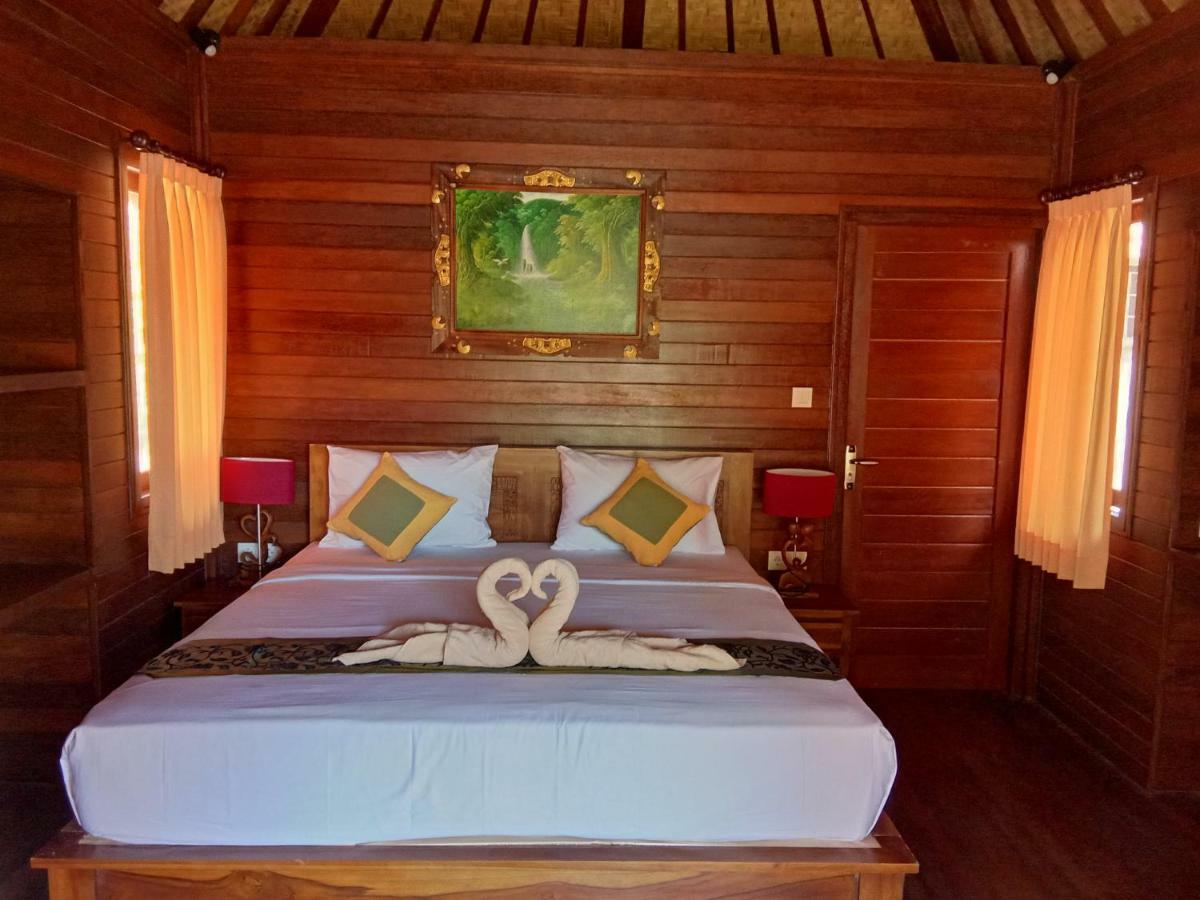 Svaha Nusa Guest House Lembongan Esterno foto