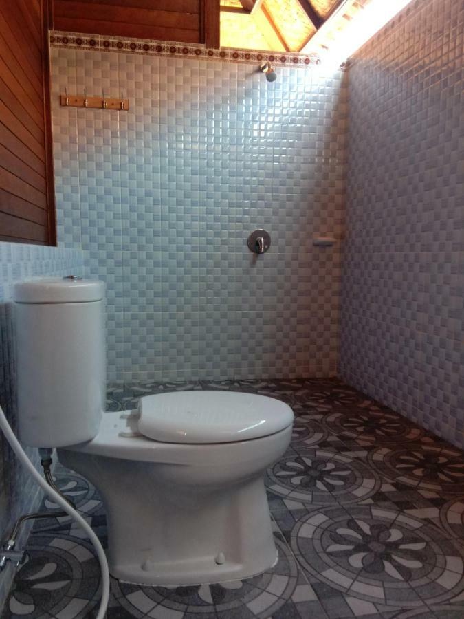 Svaha Nusa Guest House Lembongan Esterno foto