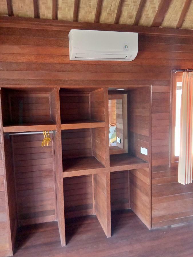 Svaha Nusa Guest House Lembongan Esterno foto