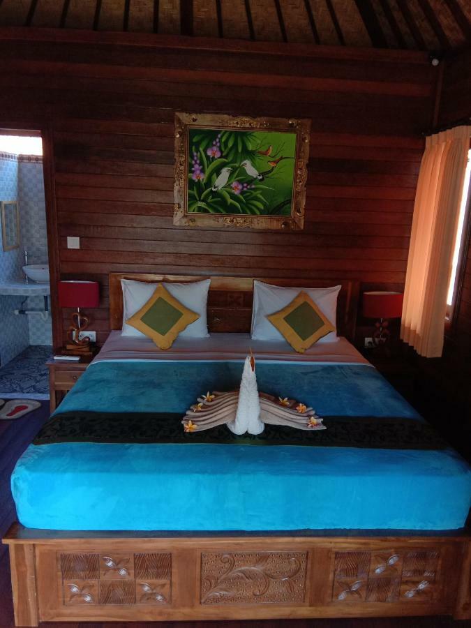 Svaha Nusa Guest House Lembongan Esterno foto