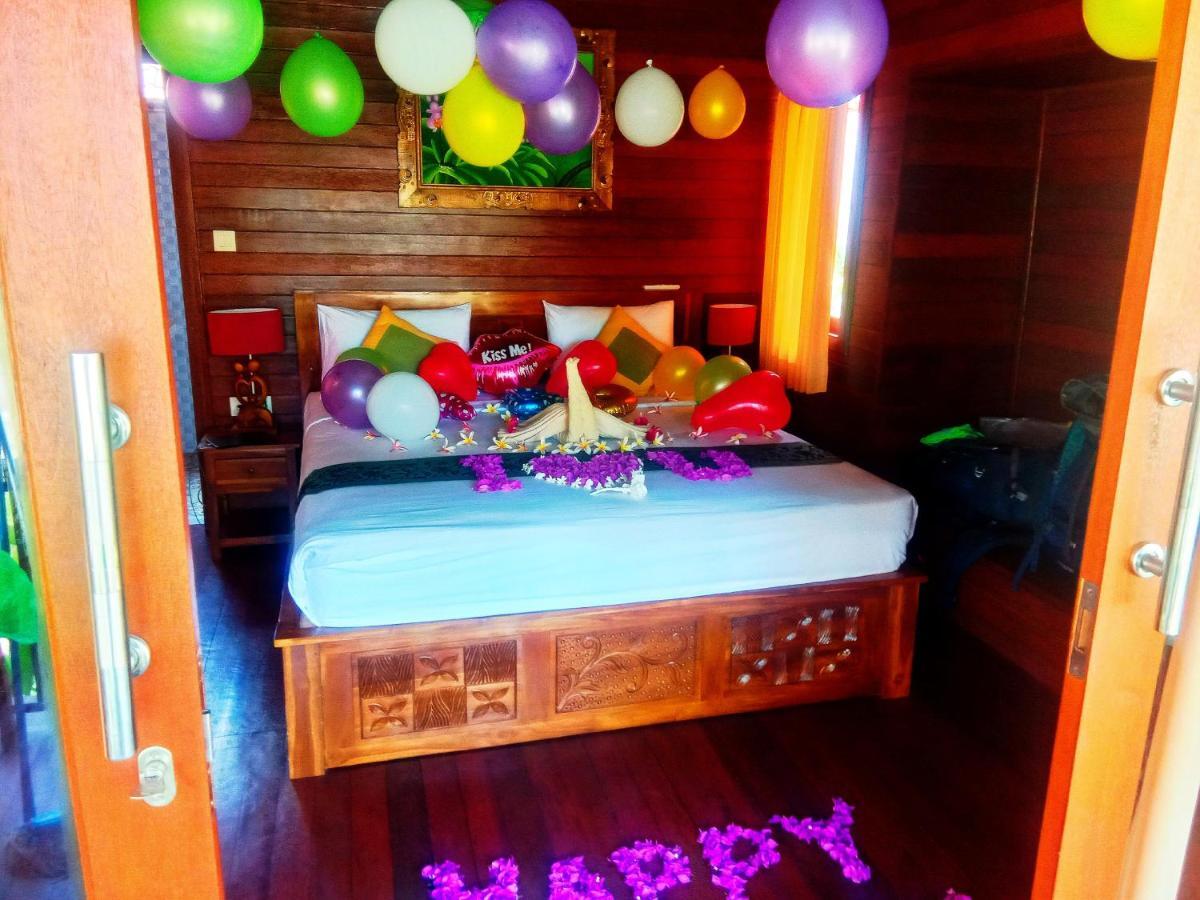 Svaha Nusa Guest House Lembongan Esterno foto